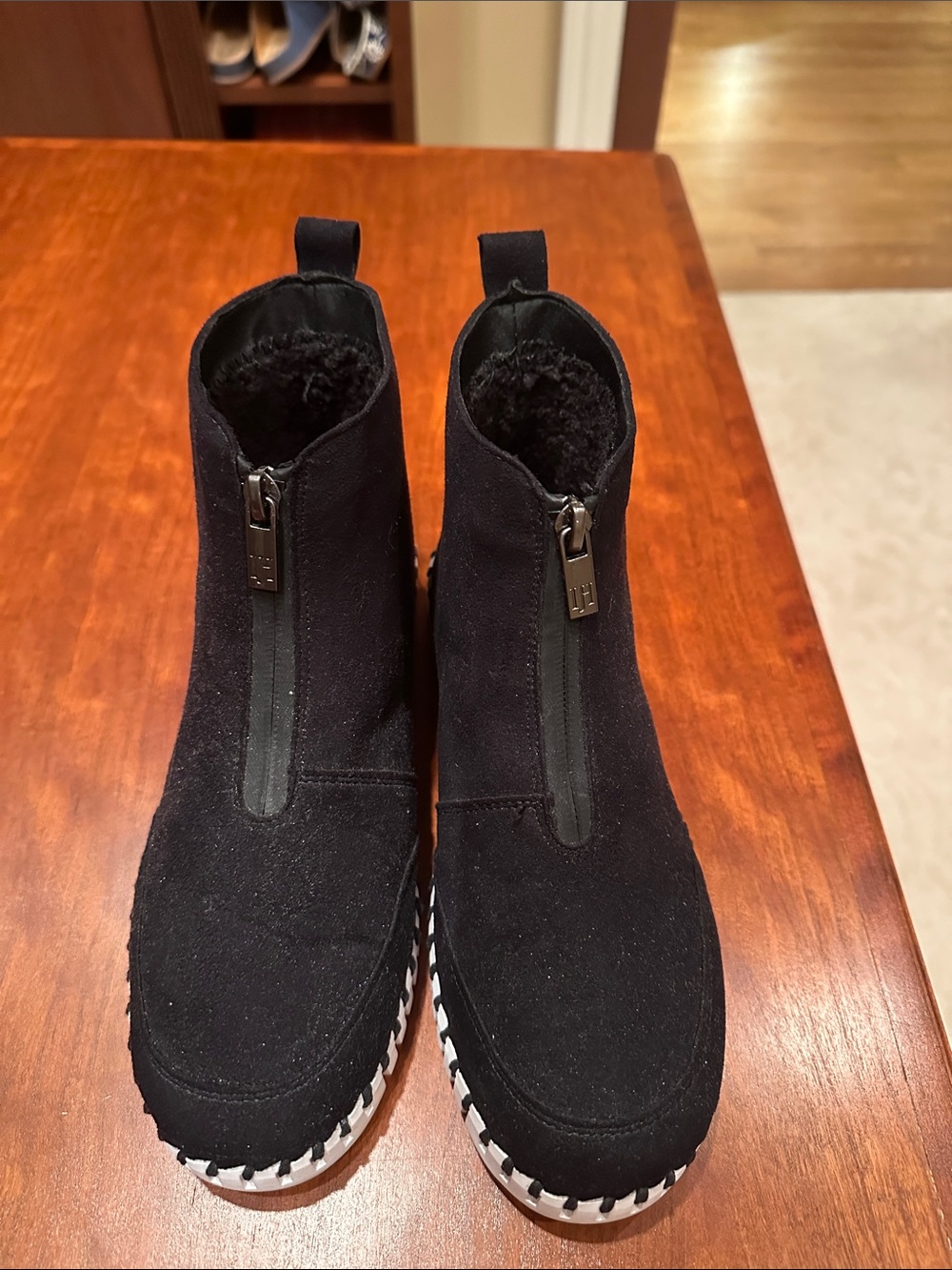 Ilse Jacobsen Black Suede Front-Zip Ankle Boots with Cozy Lining